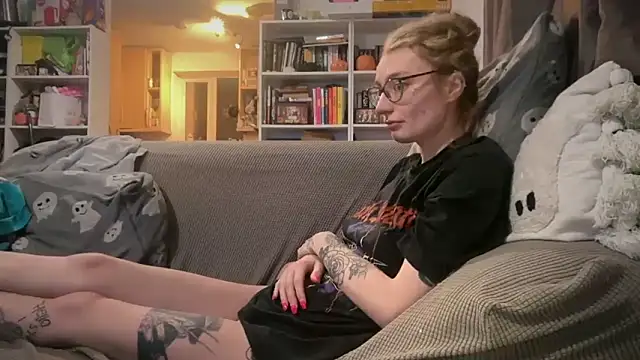 harleyblair online show from 05/12/26, 10:07