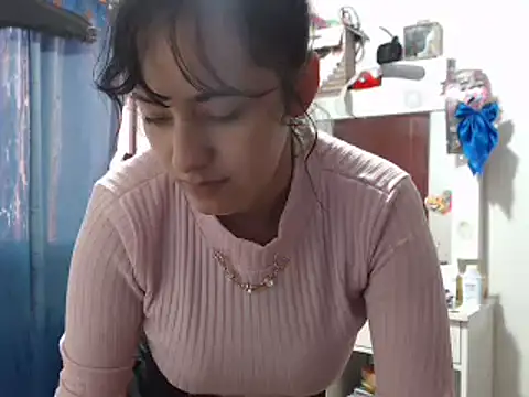 annie clark2 online show from 12/08/24, 07:32