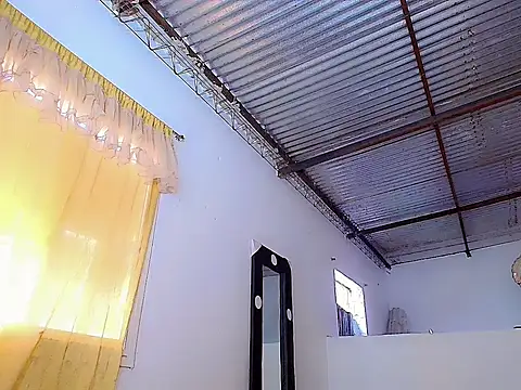 Snapshot of Anthonella_valentina chatting on 05/15/26, 05:20 Anthonella valentina online show from 05/15/26, 05:20