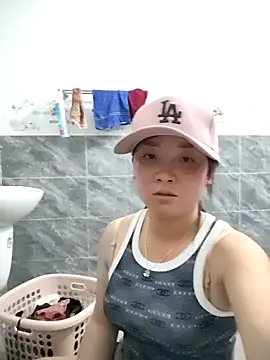 asian 2k online show from 10/09/25, 03:26