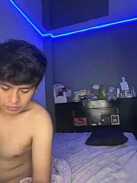 Snapshot of Kailertwink chatting on 06/06/26, 04:23 Kailertwink online show from 06/06/26, 04:23