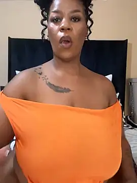 THICKBUNNYCHICKxxx online show from 02/20/26, 10:38