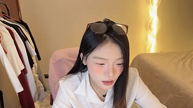 Robin-o3 online show from 11/14/25, 02:05