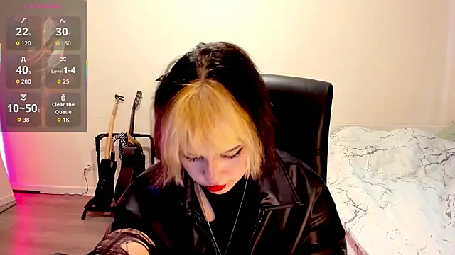 LiyaLuna online show from 11/07/25, 11:32