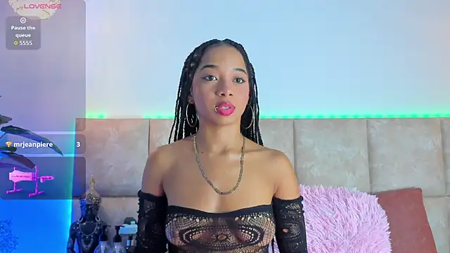 KarolBlanco online show from 12/01/25, 02:27