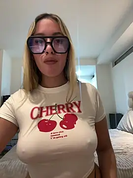 miagarcia250 online show from 04/29/26, 02:59