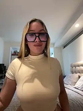 miagarcia250 online show from 05/06/26, 03:24