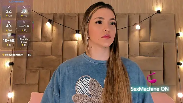 ClaradelMar online show from 10/07/25, 10:56