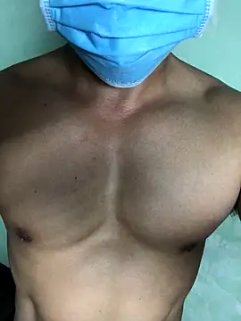 Huynh-duc-huy online show from 12/17/25, 07:58