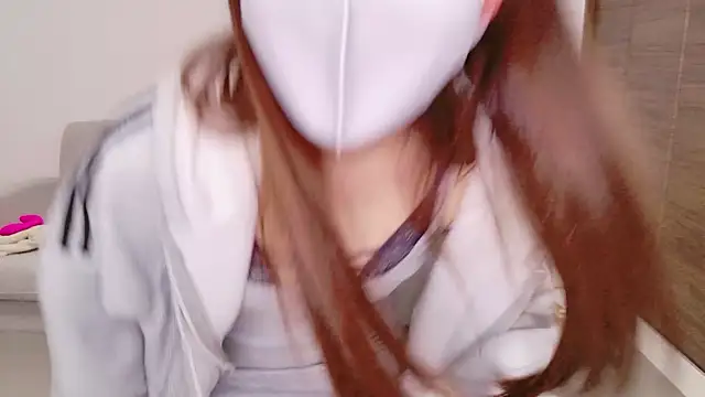 Snapshot of ena_7 chatting on 03/24/26, 03:17 ena 7 online show from 03/24/26, 03:17