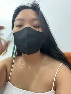 Thuylinh05 online show from 10/04/25, 03:32