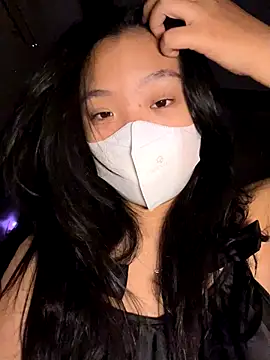 Thuylinh05 online show from 10/10/25, 05:45
