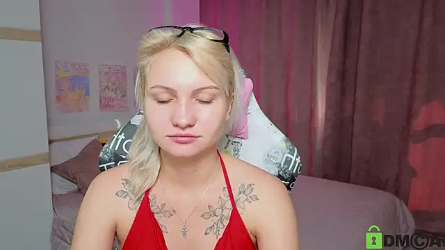 Cameronlovely  online show from 09/13/25, 07:52