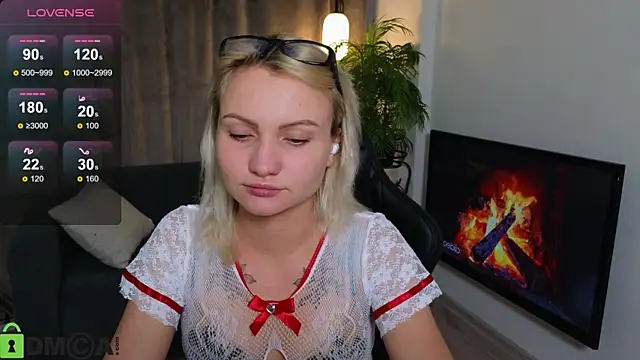 Cameronlovely  online show from 10/18/25, 07:14