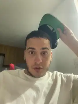 Pablo EscobarGomez online show from 12/16/25, 02:49