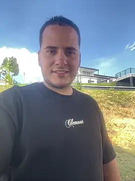 Pablo EscobarGomez online show from 12/18/25, 06:14