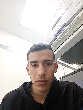 Jose20moro online show from 11/28/25, 02:20