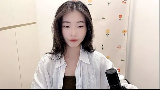 Rosalind xixi online show from 10/16/25, 08:37