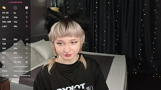 Tori Cutie online show from 11/20/25, 12:00