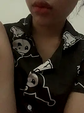 Nguyenha11 online show from 10/02/25, 09:38