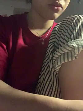 Nguyenha11 online show from 03/18/26, 12:19