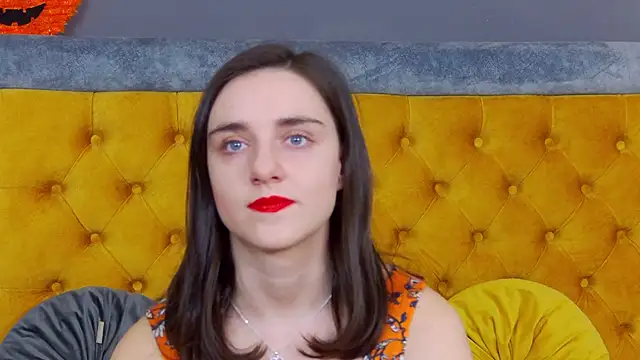 Jessica White  online show from 11/24/25, 05:07