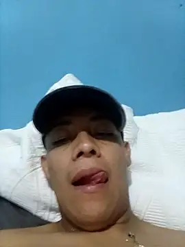 Tupapasiitooo online show from 04/07/26, 01:39