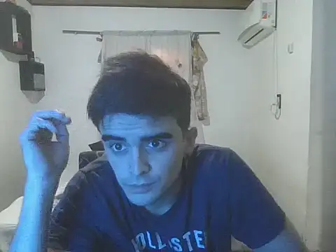 Snapshot of Rodrigo99_9 chatting on 04/20/26, 05:37 Rodrigo99 9 online show from 04/20/26, 05:37