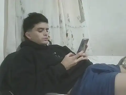 Snapshot of Rodrigo99_9 chatting on 04/30/26, 02:56 Rodrigo99 9 online show from 04/30/26, 02:56