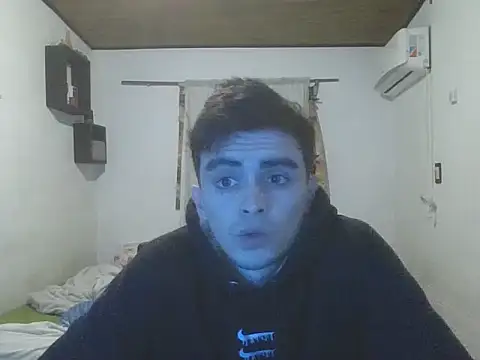 Snapshot of Rodrigo99_9 chatting on 05/07/26, 05:29 Rodrigo99 9 online show from 05/07/26, 05:29