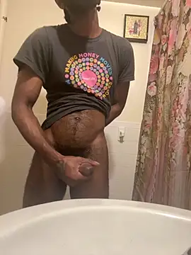 Snapshot of BigBDMari chatting on 09/08/25, 11:48 BigBDMari online show from 09/08/25, 11:48