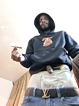 Snapshot of BigBDMari chatting on 12/17/25, 09:59 BigBDMari online show from 12/17/25, 09:59