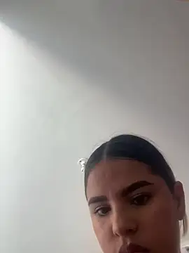 Ye si online show from 09/25/25, 03:27