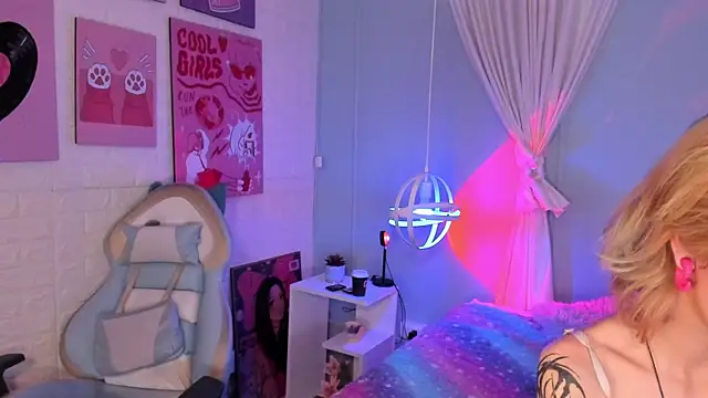 Hannahpage online show from 10/02/25, 11:39