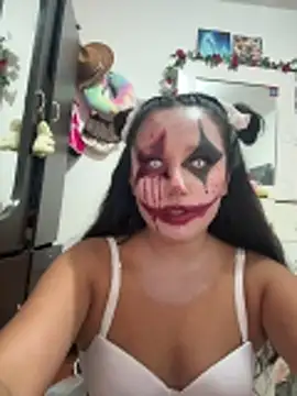 saranghae  online show from 10/31/25, 11:17