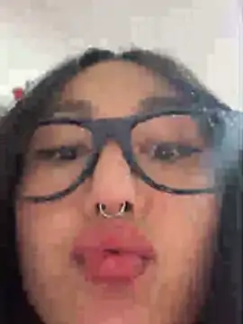 saranghae  online show from 04/19/26, 08:33