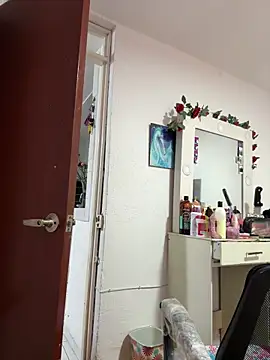 saranghae  online show from 04/22/26, 01:41