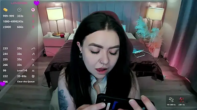 Snapshot of ashton_heidii chatting on 05/04/26, 11:23 ashton heidii online show from 05/04/26, 11:23