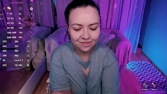 Snapshot of ashton_heidii chatting on 06/28/26, 11:33 ashton heidii online show from 06/28/26, 11:33
