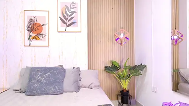 Ayleen Dunkan online show from 09/13/25, 11:54