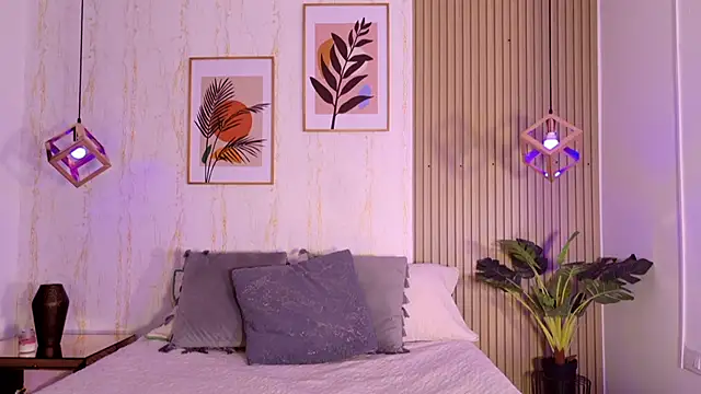 Ayleen Dunkan online show from 09/19/25, 12:17