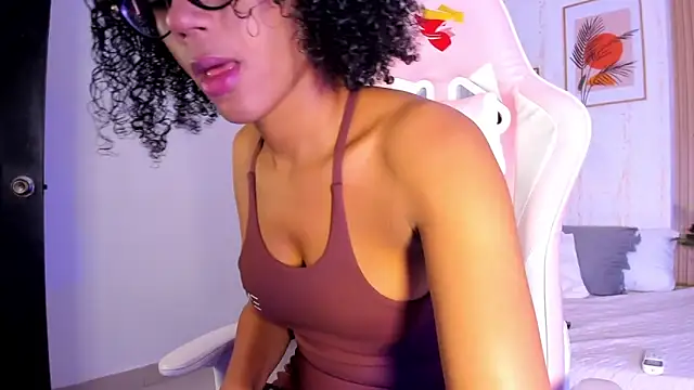 Ayleen Dunkan online show from 10/31/25, 12:39