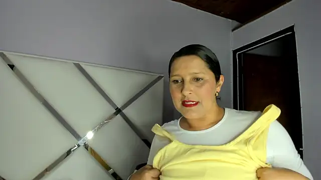 KikaDuque online show from 04/06/26, 08:10