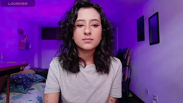 atenea dragon   online show from 11/26/25, 08:43