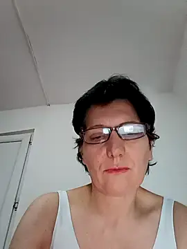 Snapshot of Vera_Elle chatting on 10/08/25, 02:14 Vera Elle online show from 10/08/25, 02:14