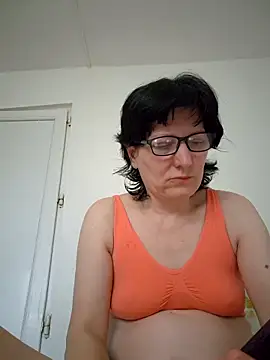 Vera Elle online show from 03/30/26, 03:13