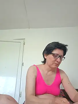 Vera Elle online show from 04/22/26, 02:40