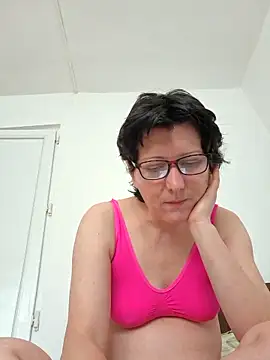 Snapshot of Vera_Elle chatting on 05/21/26, 06:42 Vera Elle online show from 05/21/26, 06:42