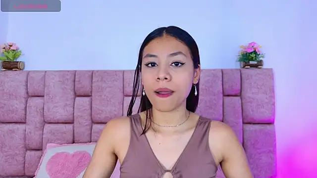 Snapshot of ScarlettLuxe chatting on 11/22/25, 11:31 ScarlettLuxe online show from 11/22/25, 11:31