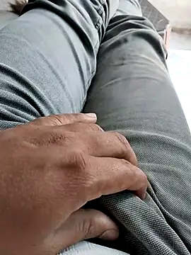 hunk28 6 online show from 10/17/25, 06:05